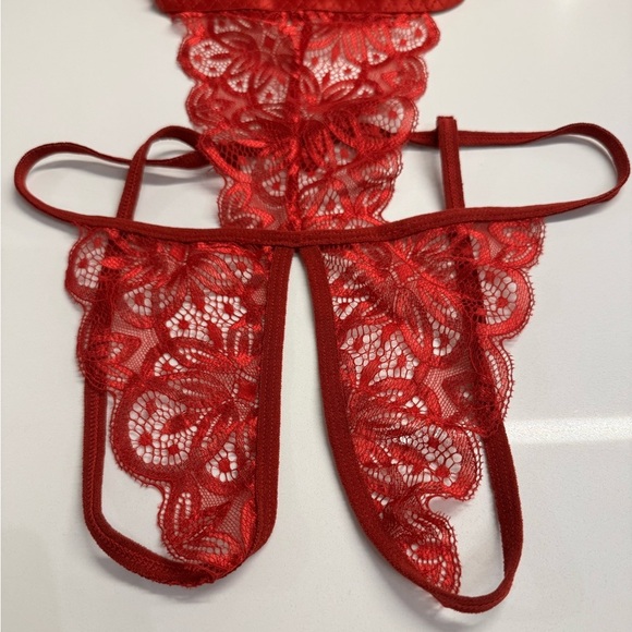 Red Floral Lace Sexy Crotchless Lingerie one piece bodysuit w bows Medium New - Picture 4 of 7